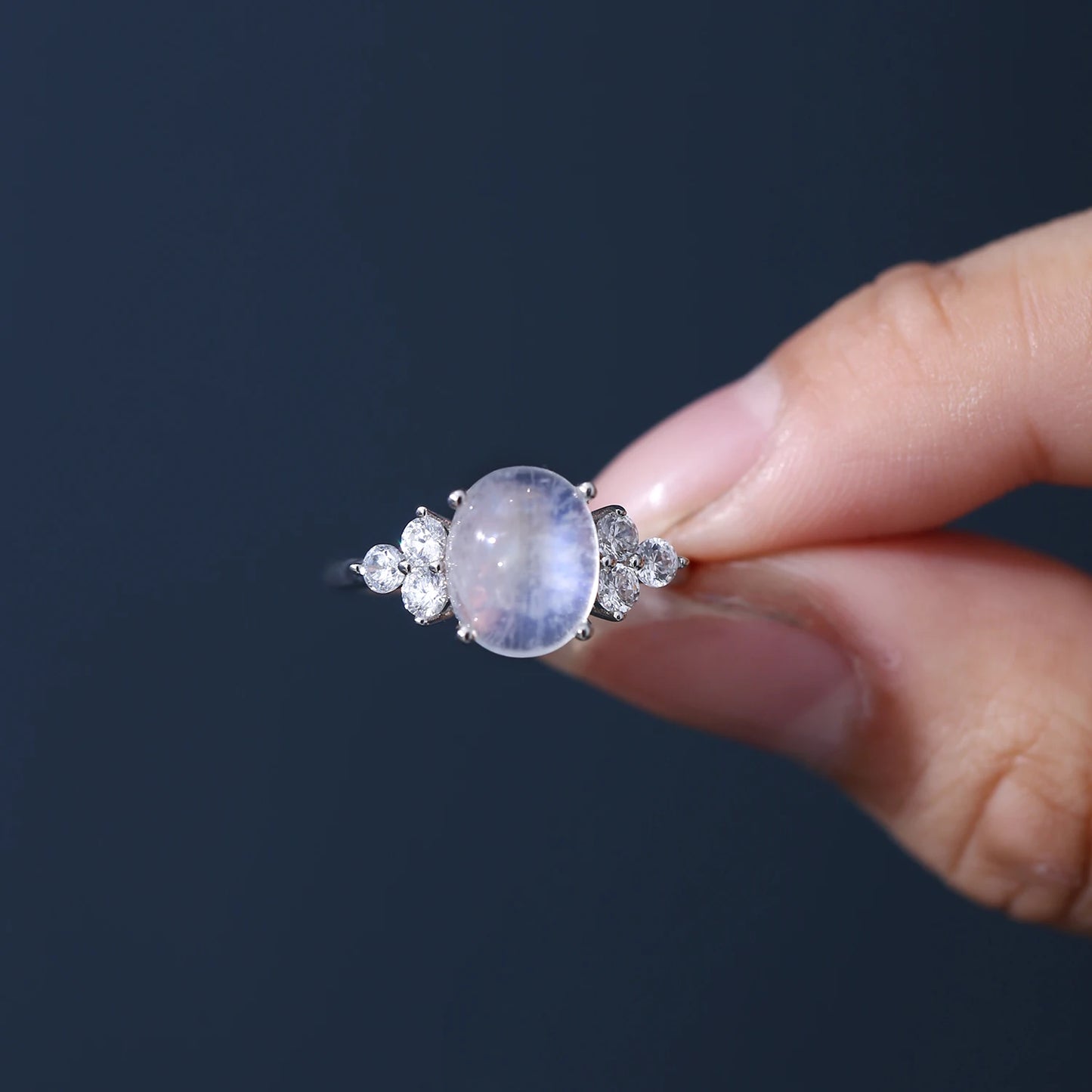 GEM'S BALLET Vintage Milky Blue Moonstone Ring in 925 Sterling Silver